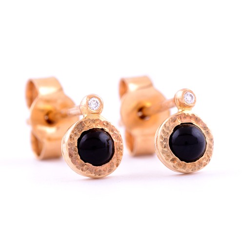 onyx stud earrings